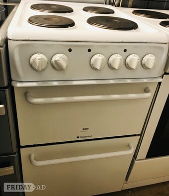 Hotpoint 50cm electric cooker with double oven 