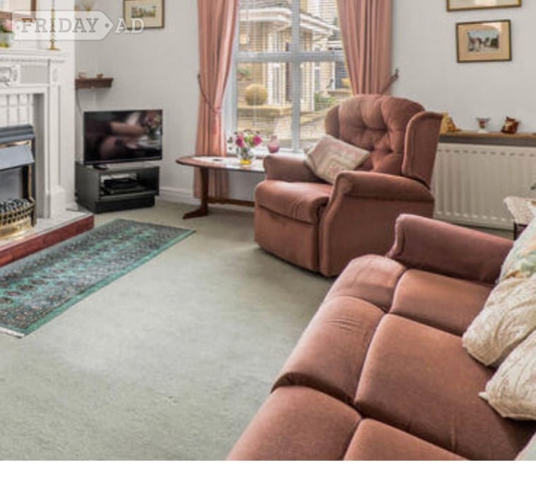 Three seater sofa & 2 matching chairs in Cheltenham