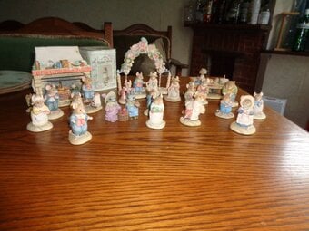 Bramley Hedge Figures