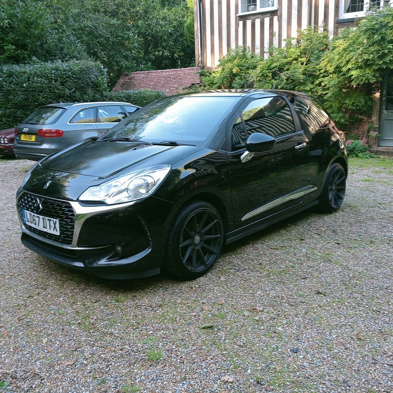 CITROEN DS3 CONNECTED CHIC 1.2 PURETECH 2017reg - Cars