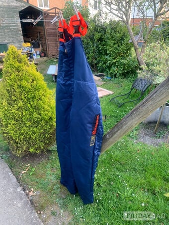 Huskvarna safety trousers with gloves