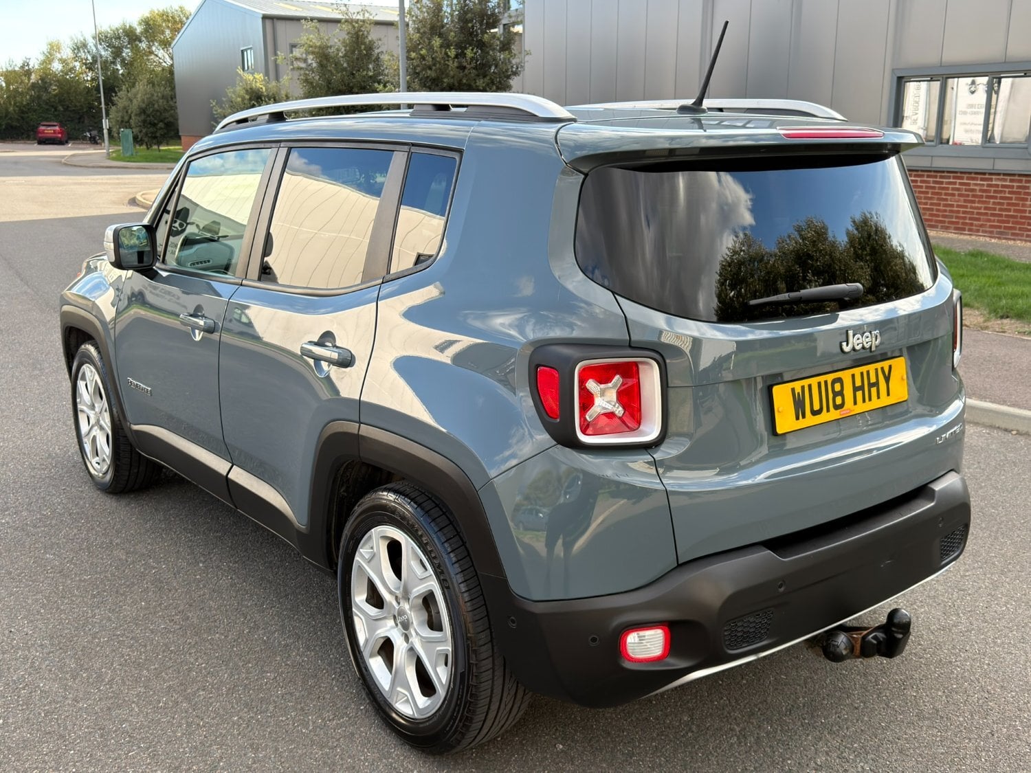 2018 Jeep Renegade Limited - Just Serviced - Long MOT - 2 Keys - Cars in Brighton
