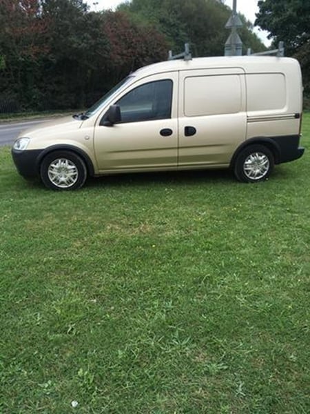 Vauxhall Combo 2009 - Cars in Newhaven