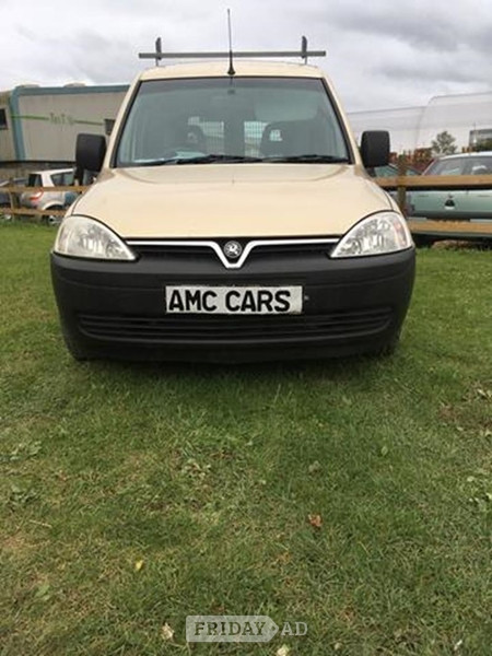 [ berth ]Vauxhall Combo
