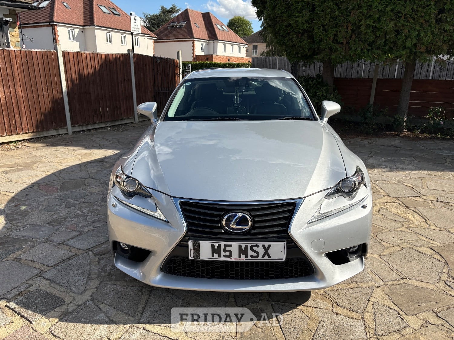 Lexus is300h executive editon 2014 in Croydon