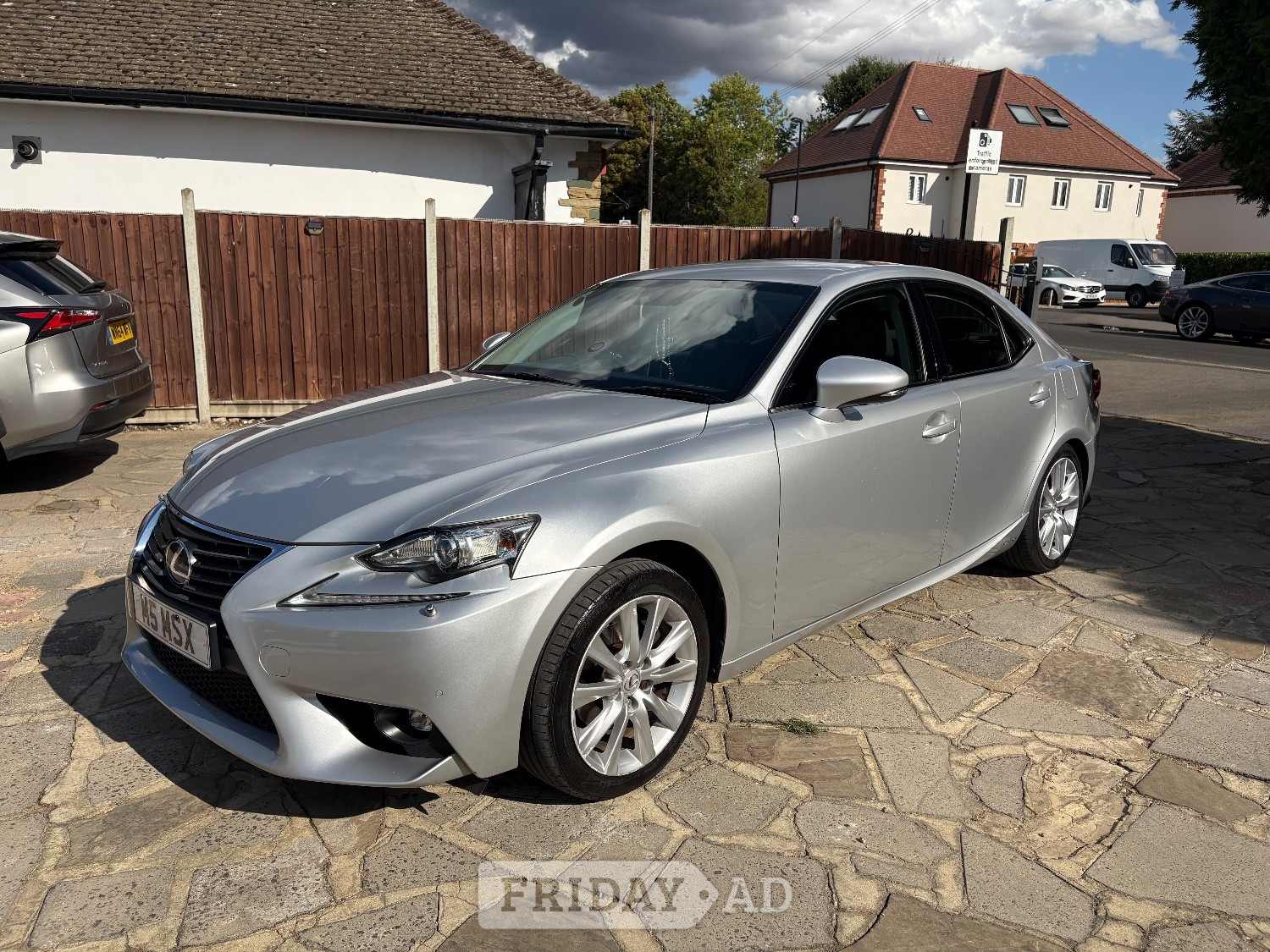 [ berth ]Lexus IS300H executive 