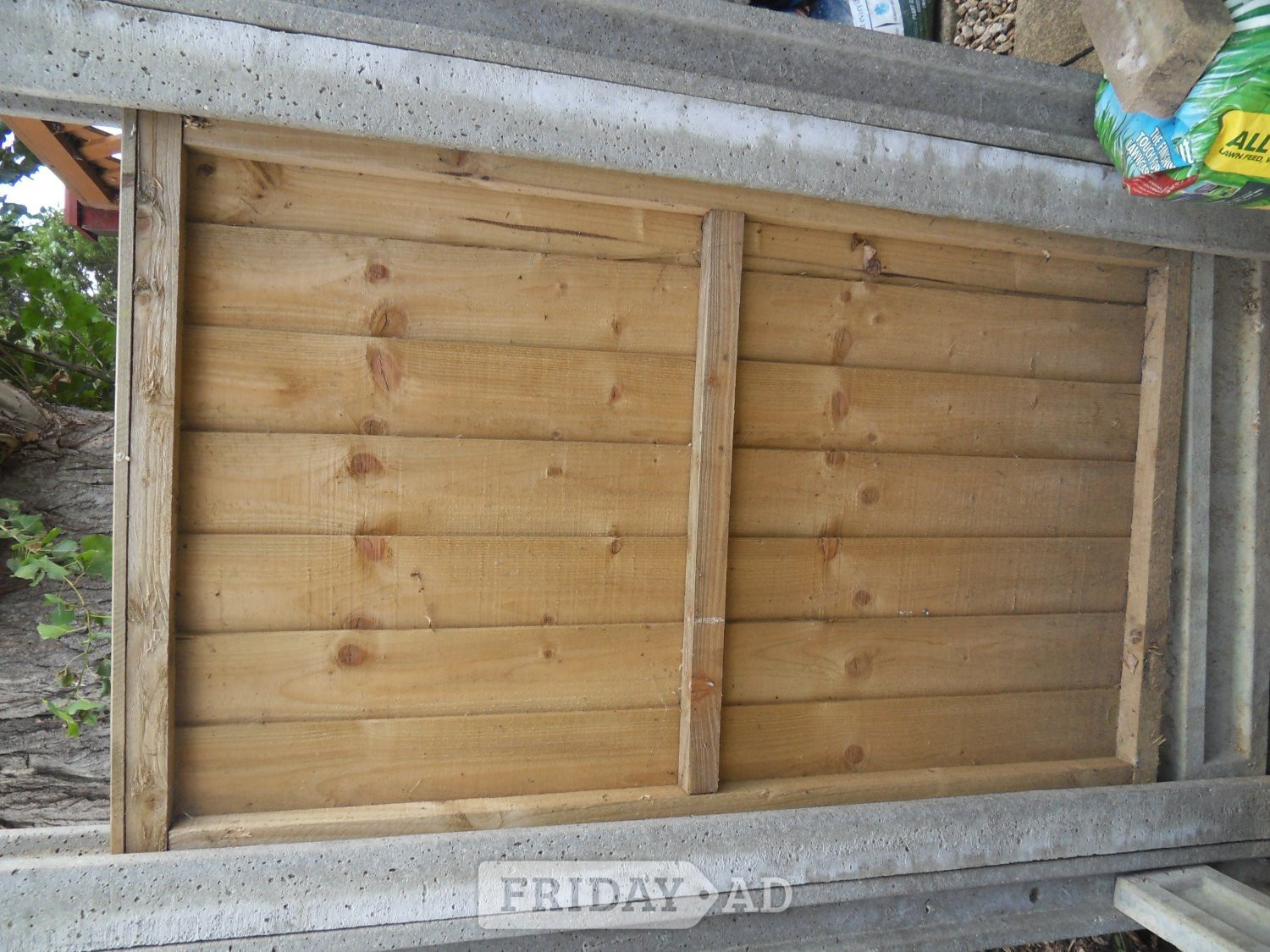 ONE VERTICAL CLOSE BOARD FENCE PANEL in Bognor Regis
