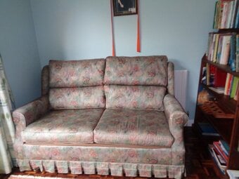 4ft settee /bed fully sprung