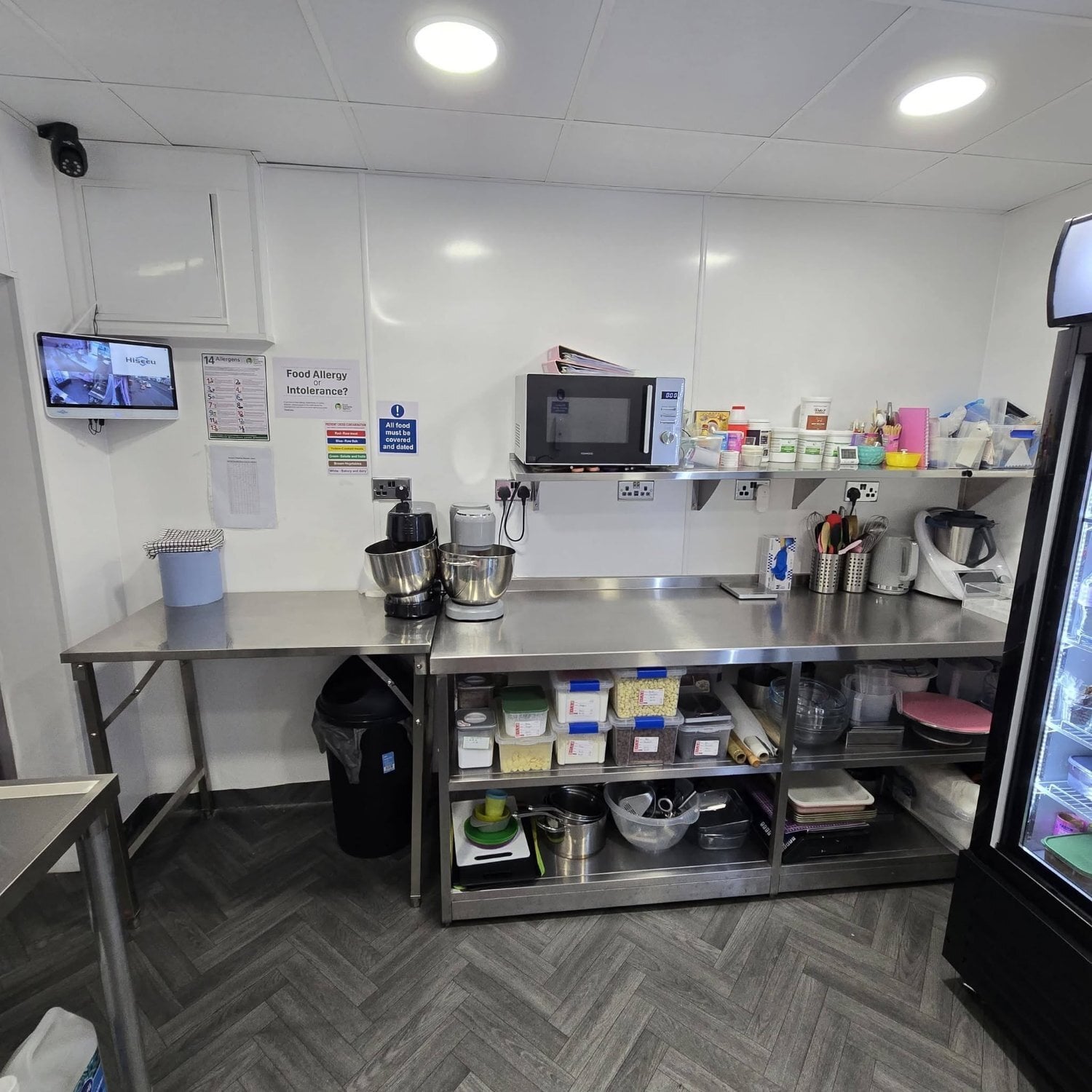 Fully Equipped Cake Shop for Sale – Coventry – £45,000 ONO - Commercial Properties