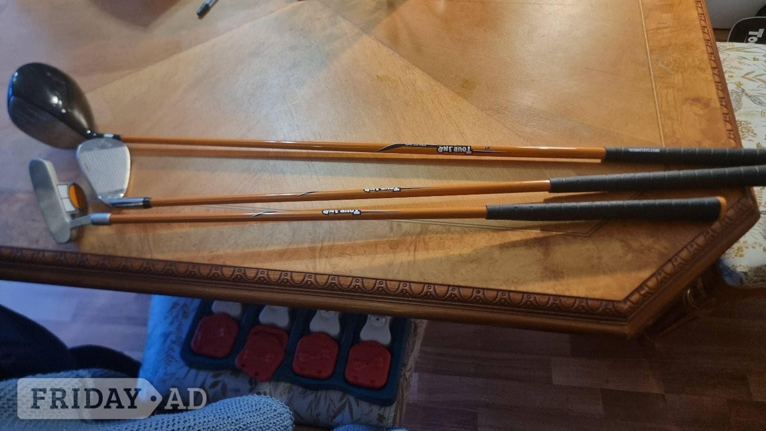 Children's gold club set - Sports Equipment in Bexhill-On-Sea