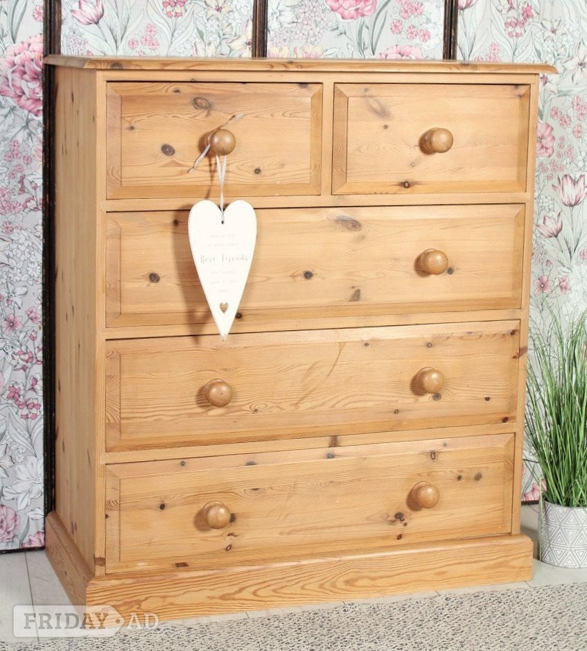 UK Delivery - Farmhouse Pine Chest Of Drawers Clean Condition in Hailsham