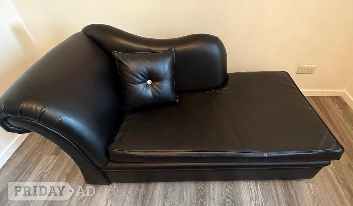 Chaise Longue Sofa Bed in Hastings