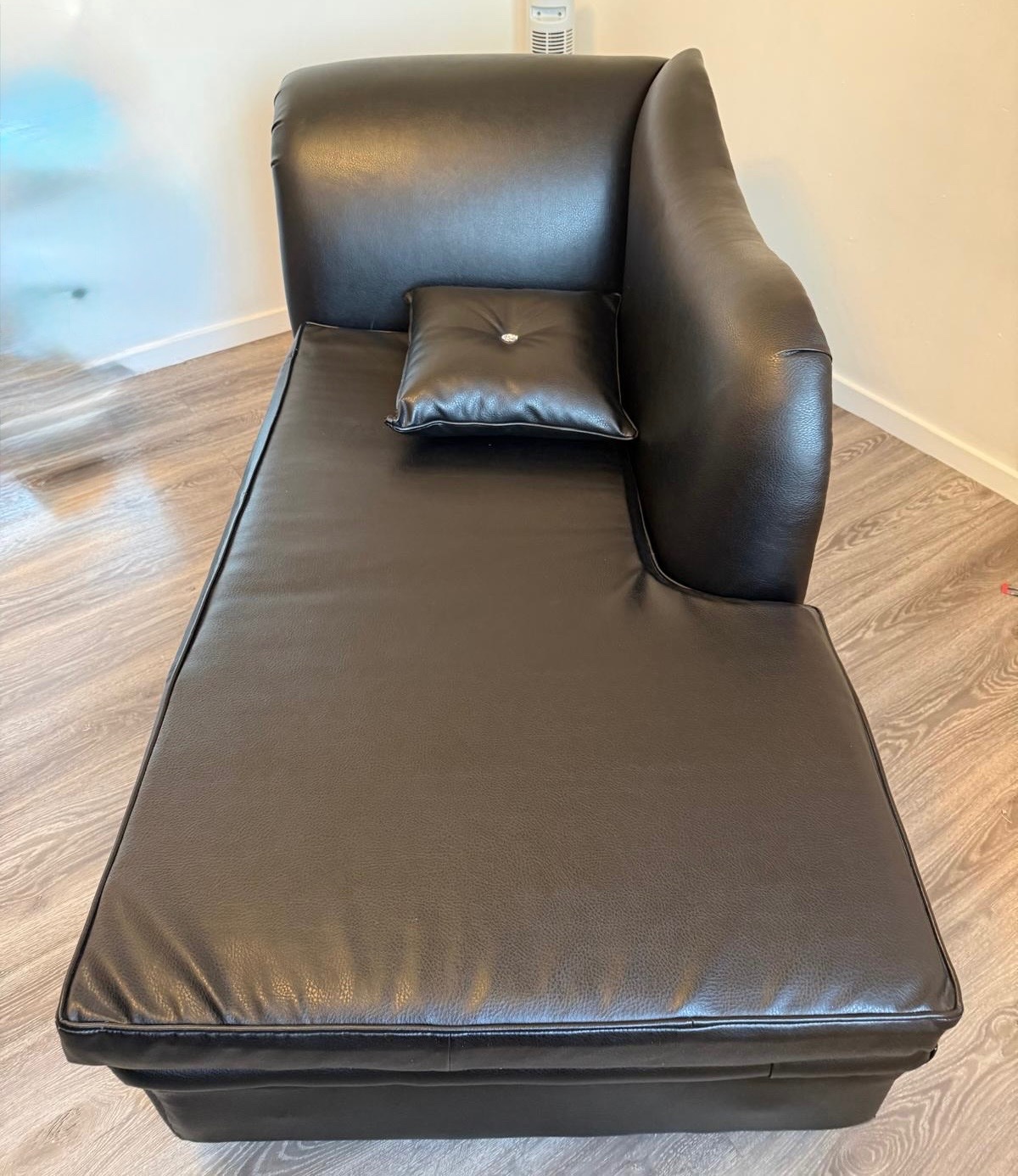 Hastings Chaise Longue Sofa Bed