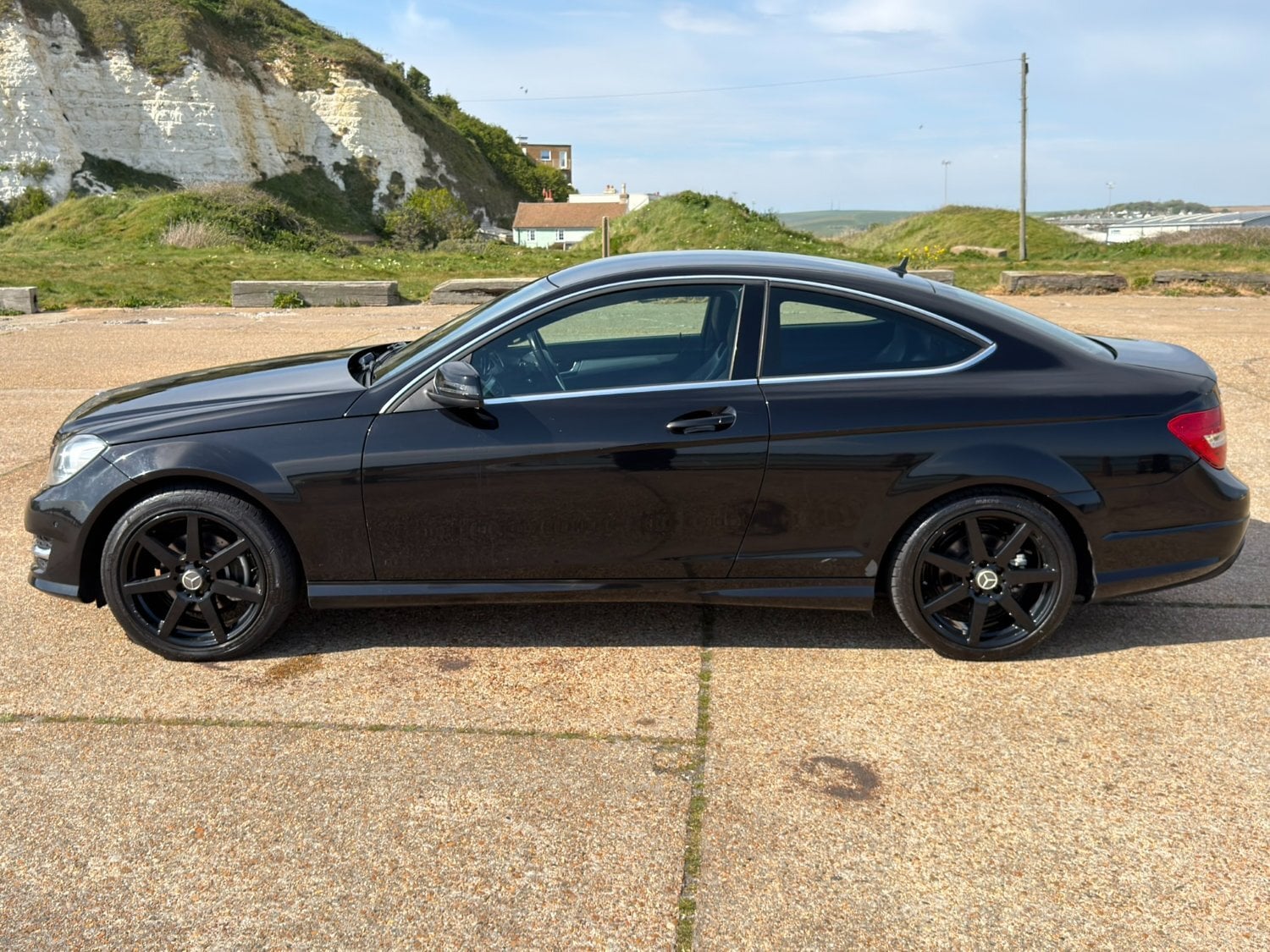 [ berth ]Mercedes C-Class