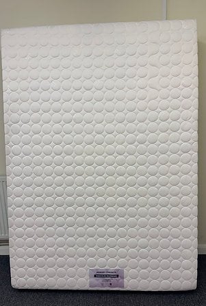KING SIZE *MEMEORY CONCEPTS* MATTRESS