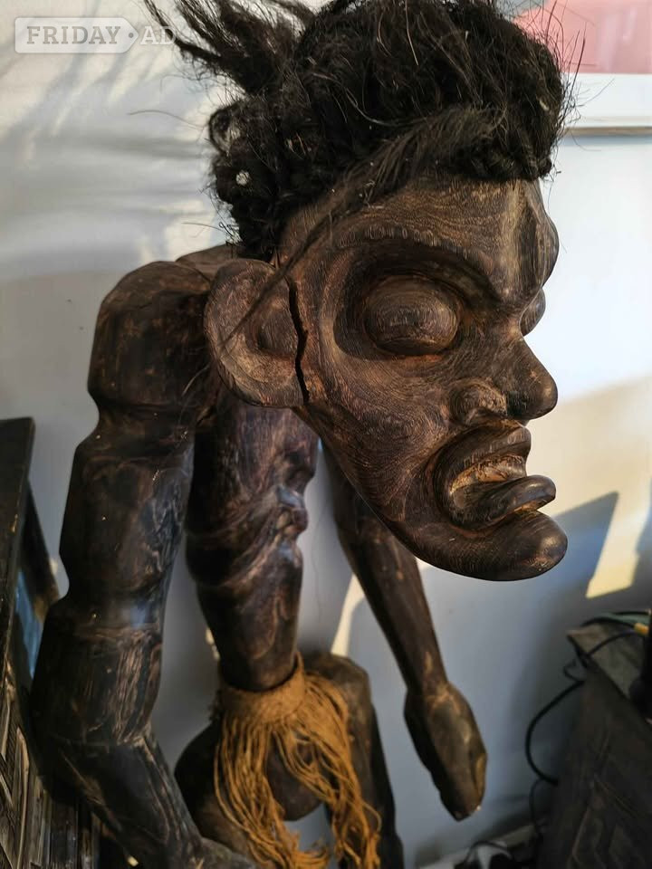 Pevensey Large African tribal statue 125 cm high