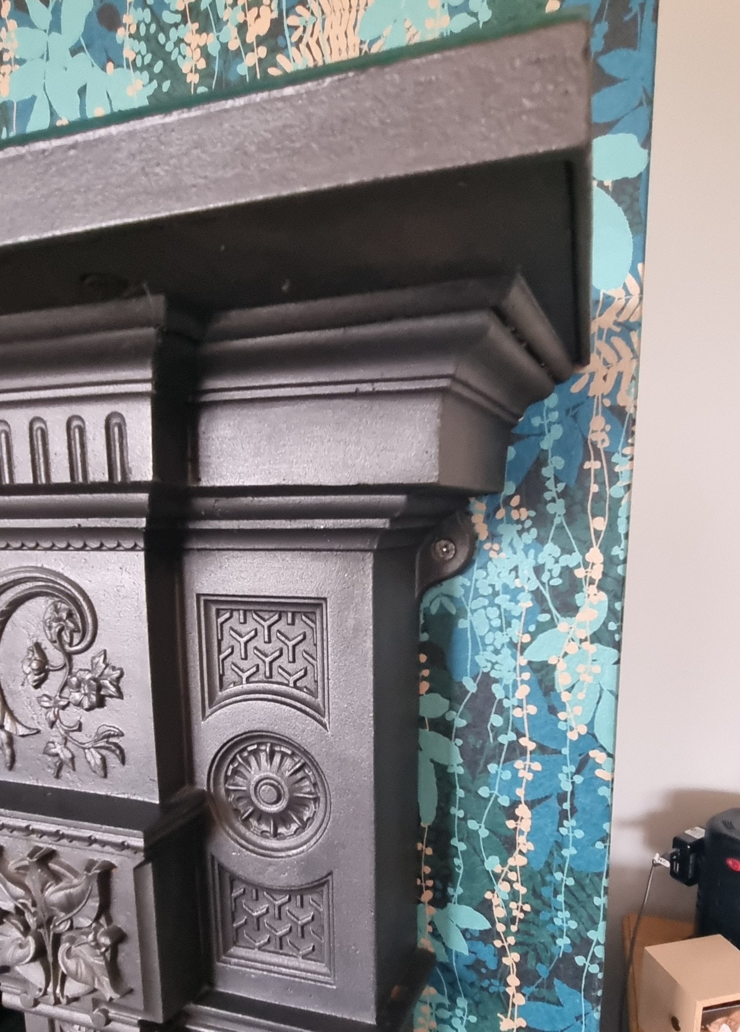 Worthing Original Ornate Antique Cast-Iron Fireplace Surround – Victorian 