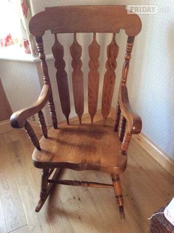 GREAT PINE ROCKING CHAIR