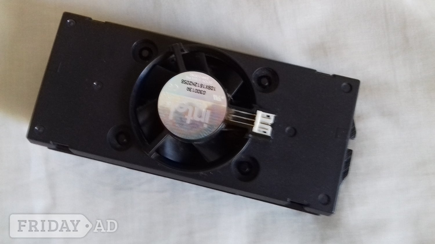 PENTIUM 3 MICROPROCESSOR WITH FAN & HEATSINK in Littlehampton