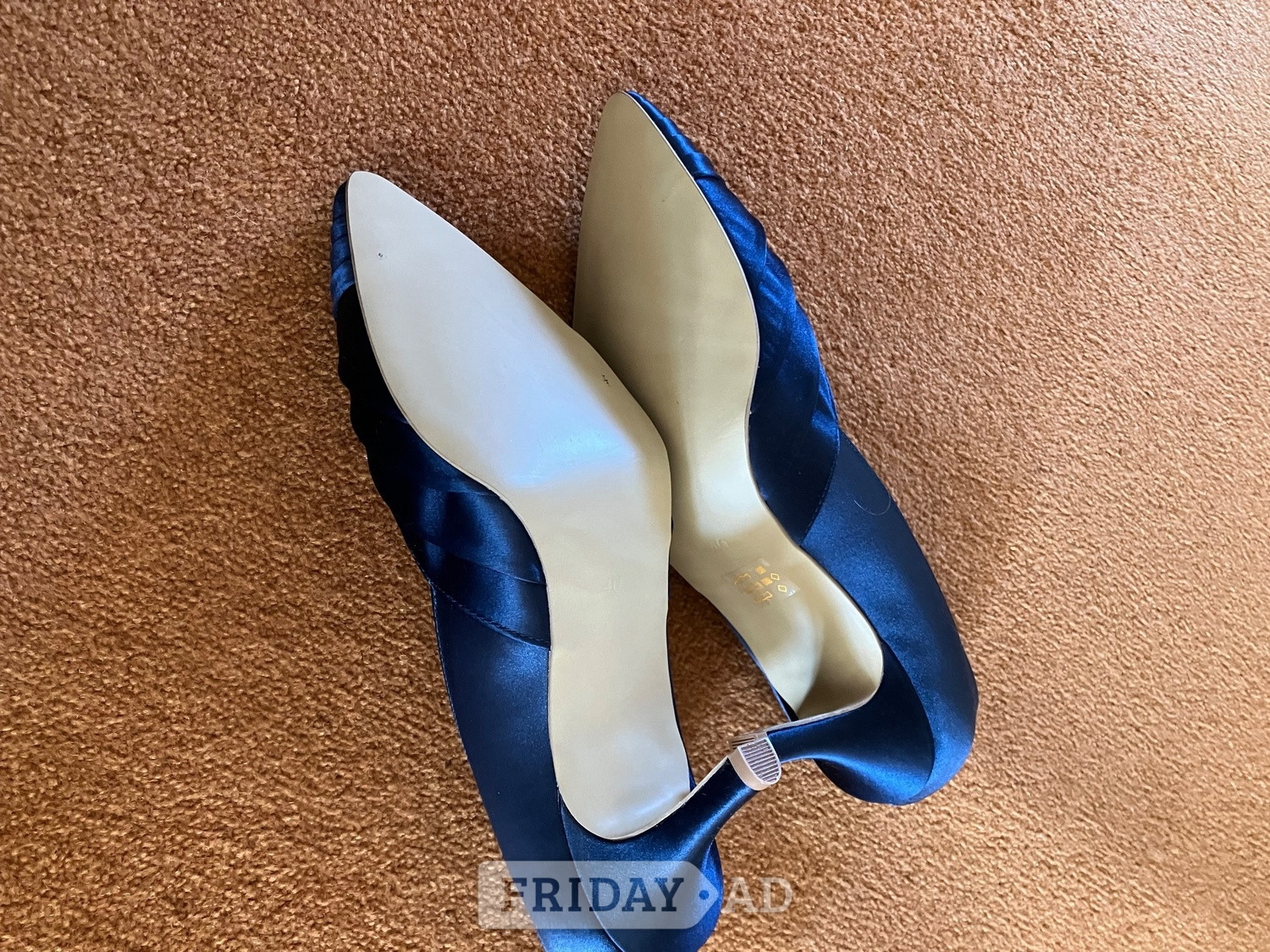 Satin court shoes - Clothing, Footwear & Accessories in Worthing