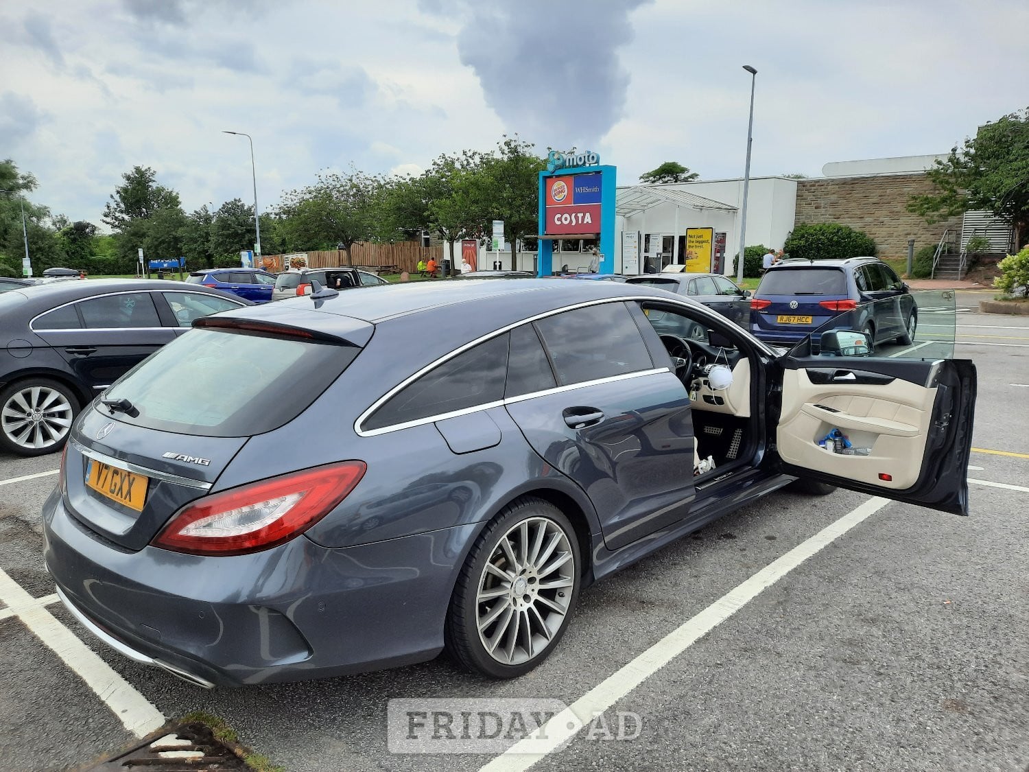 Dark grey cream interior 19"alloys motorwaymiles full service his - Cars