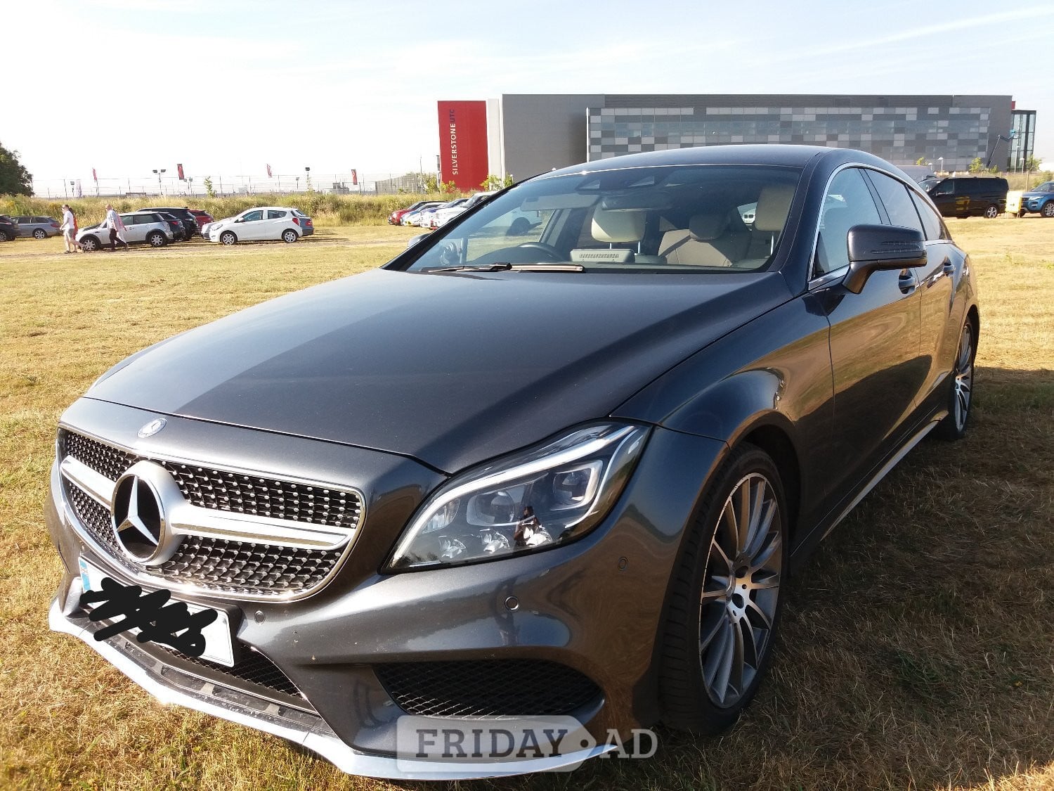 Dark grey cream interior 19"alloys motorwaymiles full service his - Cars in Littlehampton