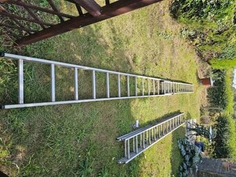 1 set of Hailo Heavy Duty Aluminium Extension Ladders