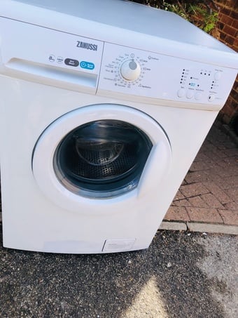 Zanussi quick wash washing machine with 8KG load & 1400 rpm 