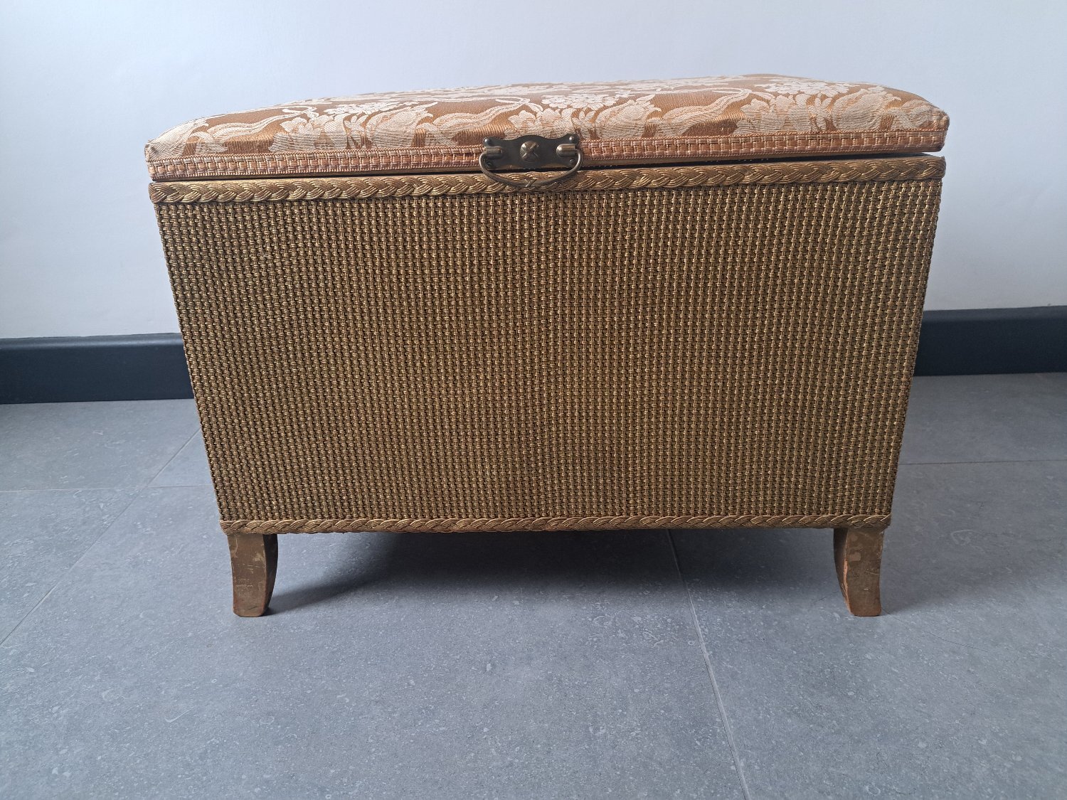 VINTAGE GOLD LLOYD LOOM STYLE SMALL OTTOMAN STORAGE CHEST
