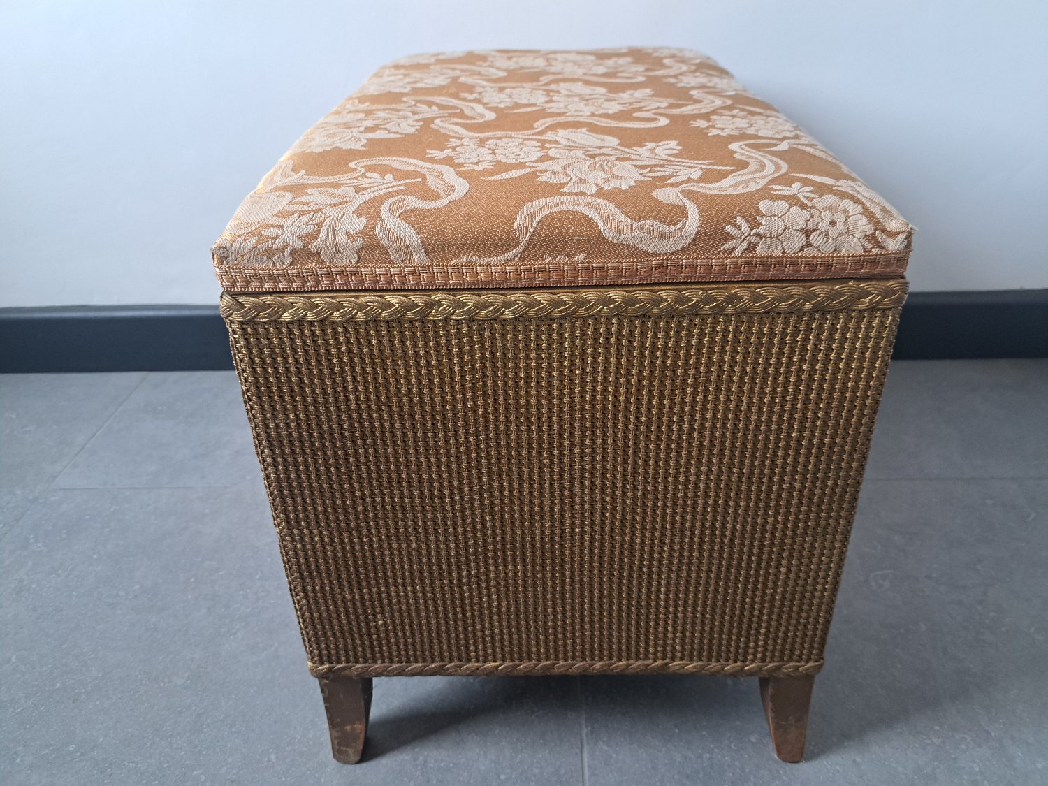 VINTAGE GOLD LLOYD LOOM STYLE SMALL OTTOMAN STORAGE CHEST - Furniture