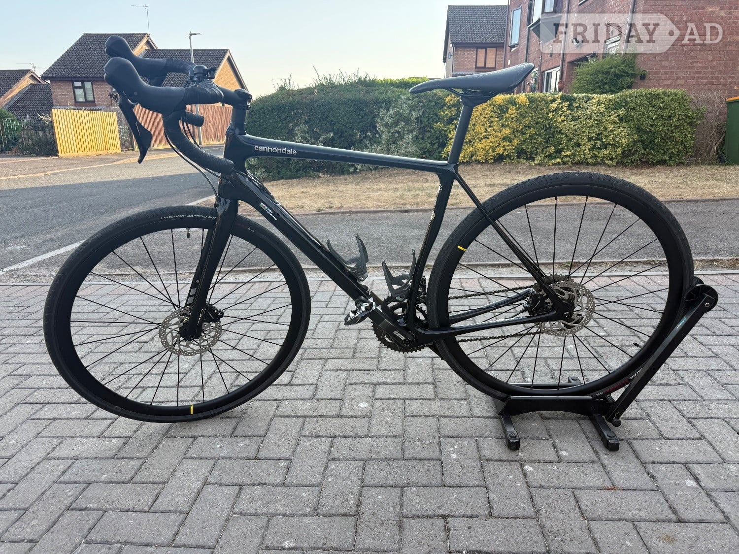 Cannondale Synapse 105 carbon road bike 54cm 