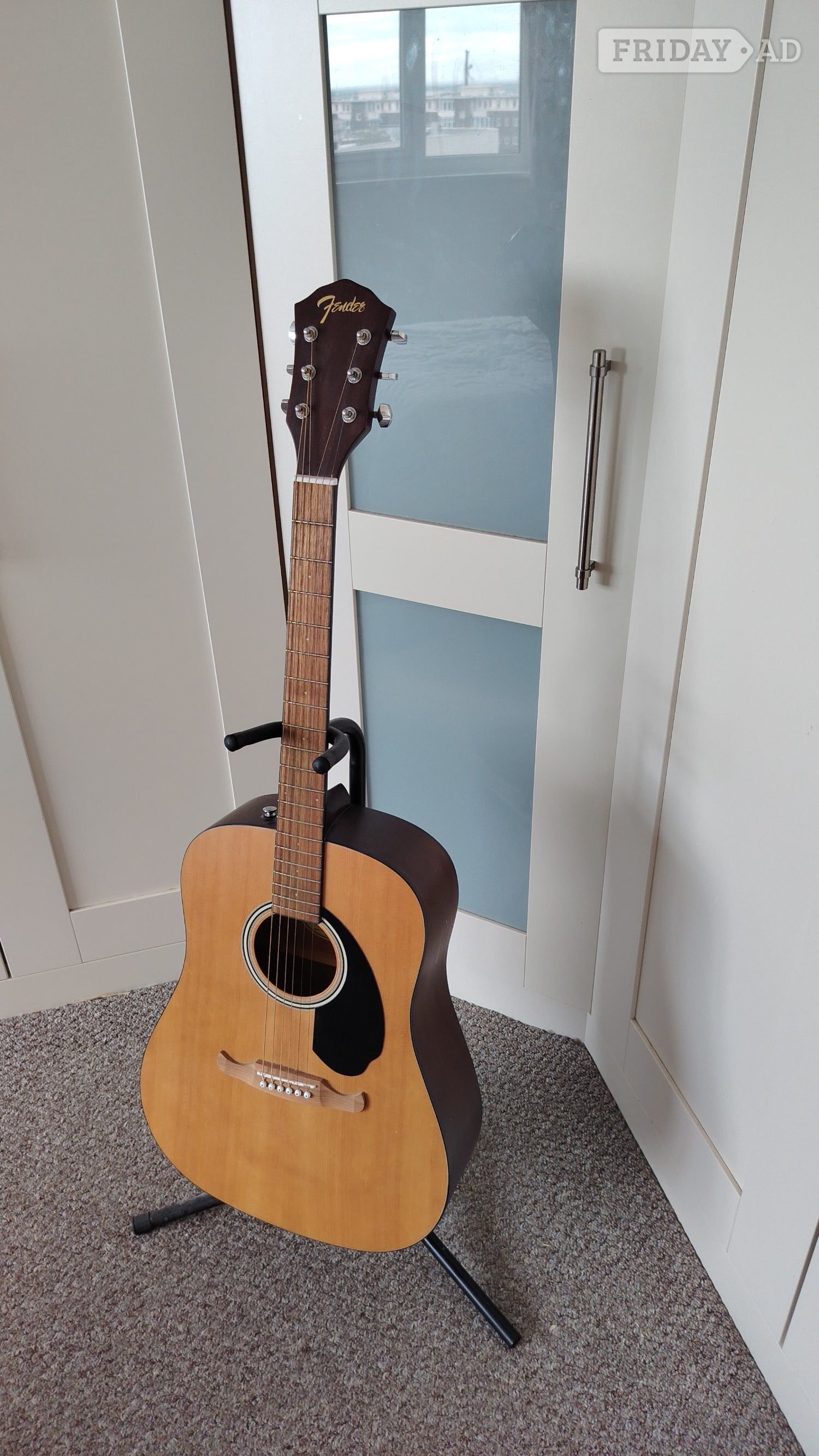 Fender guitar for sale, like new condition