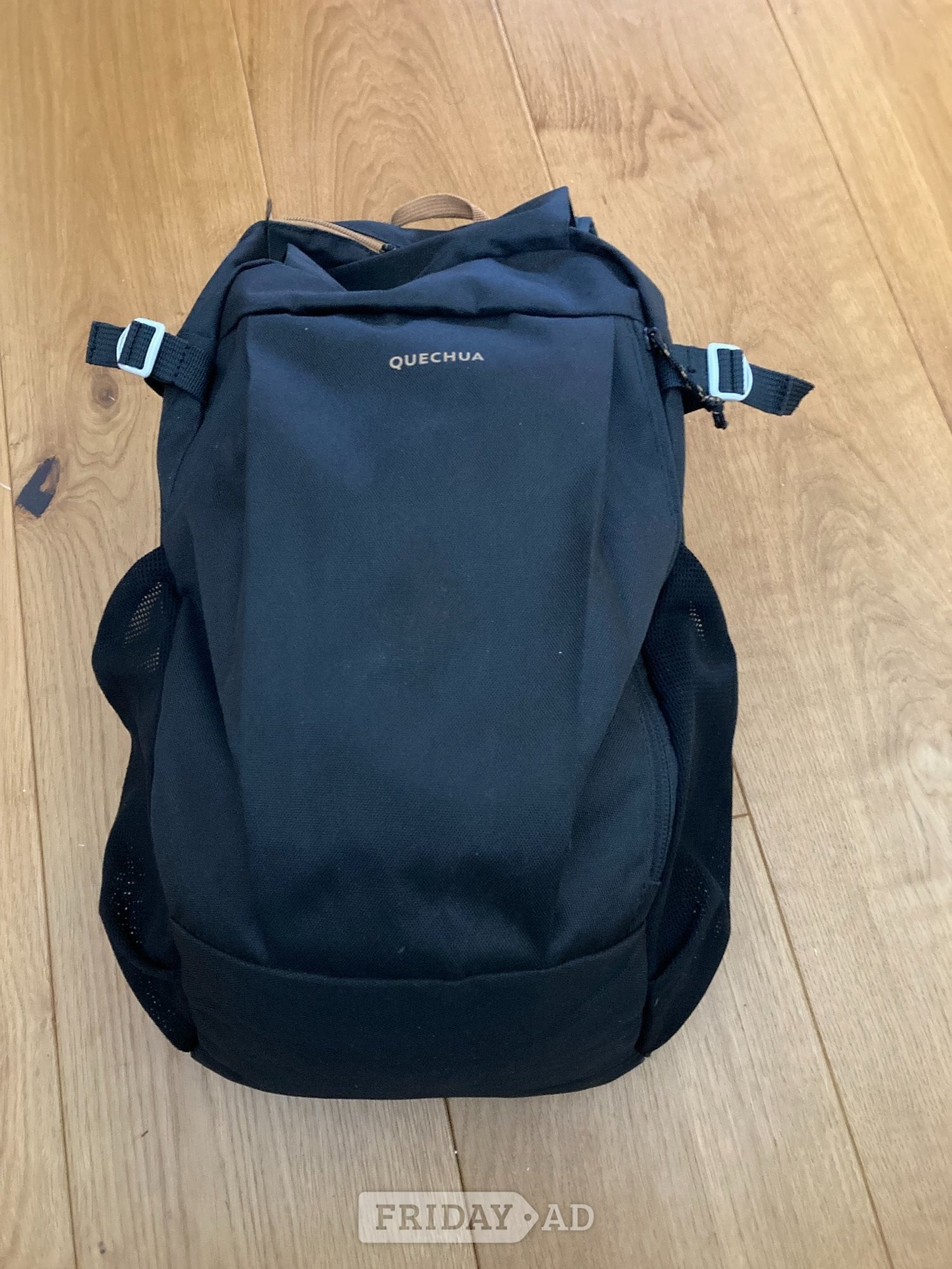 Quenchua NH Arpenaz 100, 20 Litre Hiking Backpack - Black in Crawley