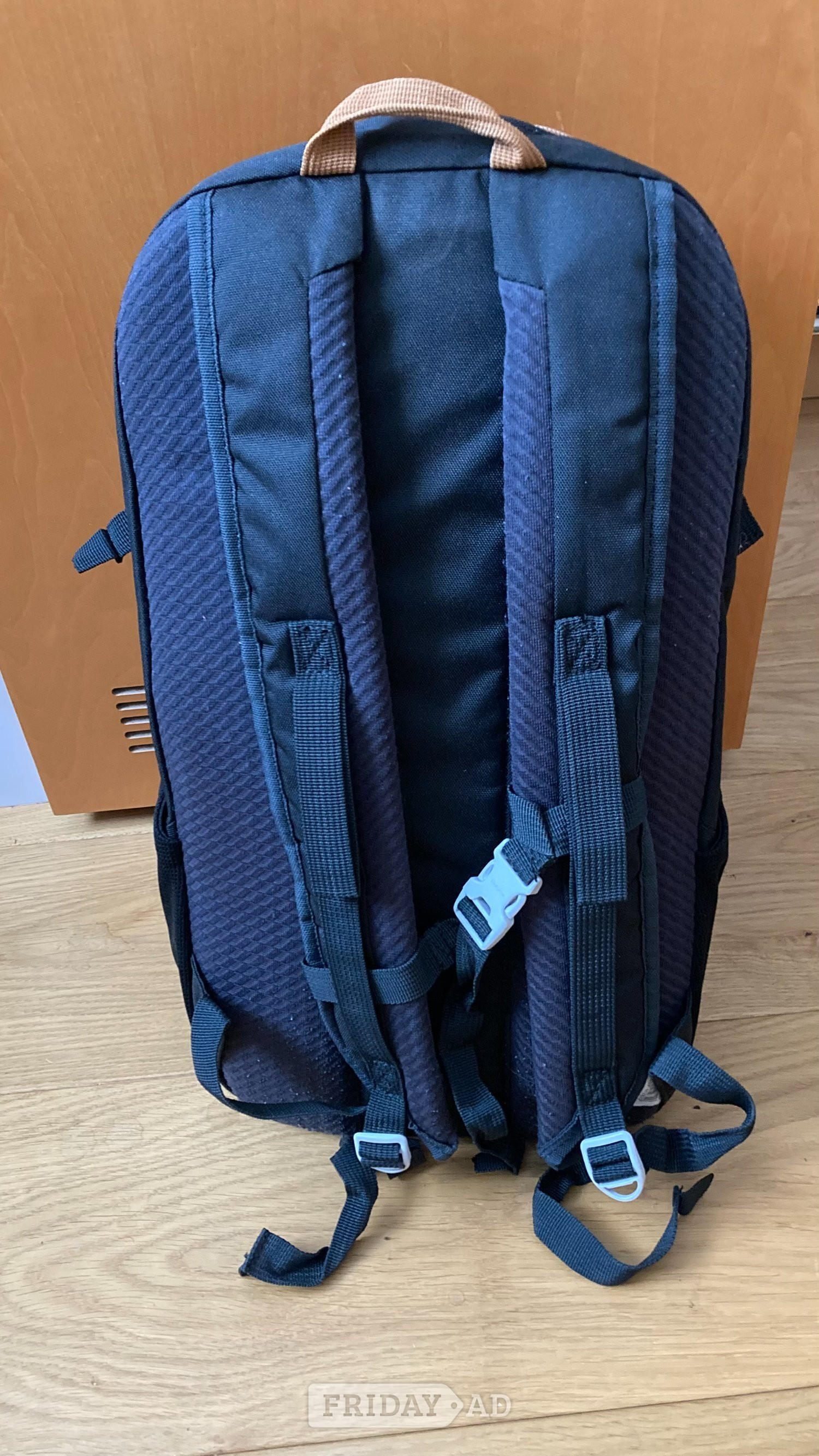 Quenchua NH Arpenaz 100, 20 Litre Hiking Backpack - Black