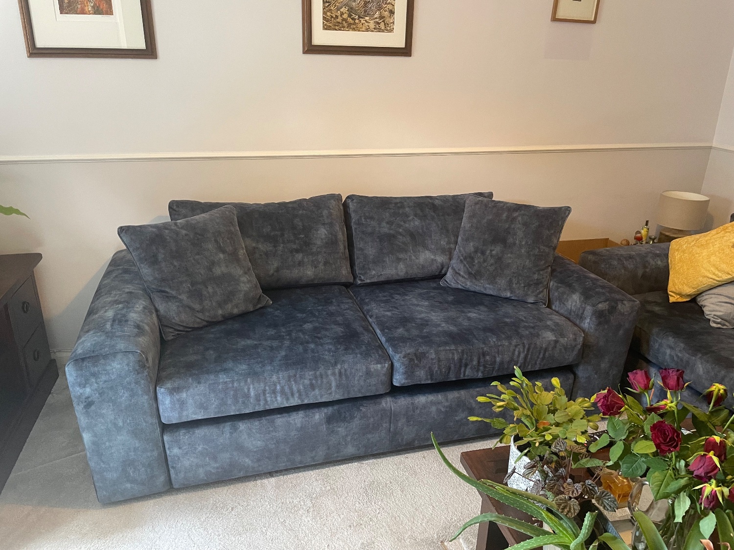 Large 2 seater sofa - Furniture in Worthing