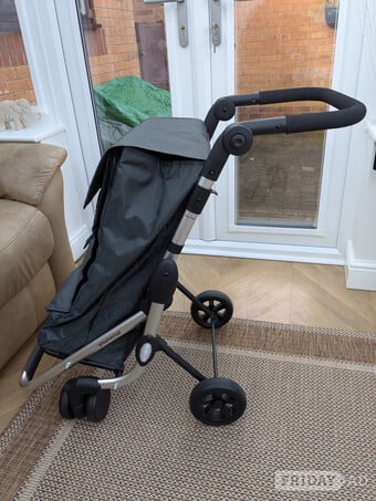  shopping trolley .  