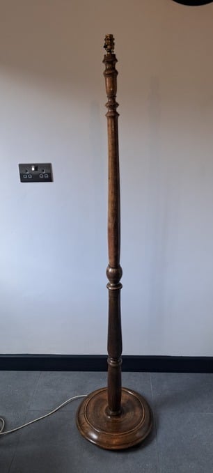 ARTS & CRAFTS TALL TURNED WOODEN FLOOR LAMP ANTIQUE STANDARD 
