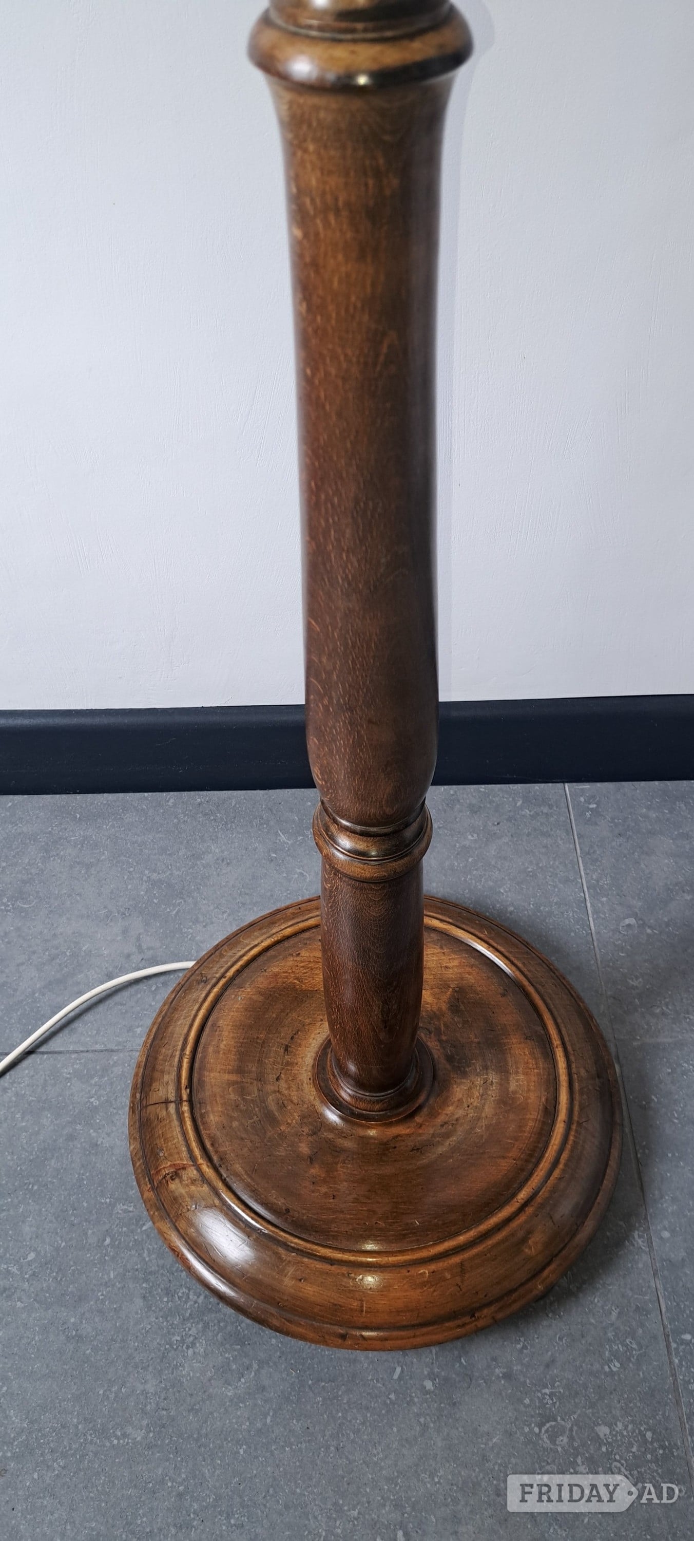 Hartley Wintney ARTS & CRAFTS TALL TURNED WOODEN FLOOR LAMP ANTIQUE STANDARD 