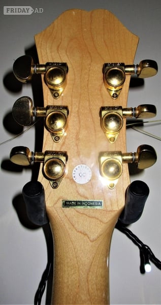 EPIPHONE EJ200 CE N   Presented set up and with Quality New Strings