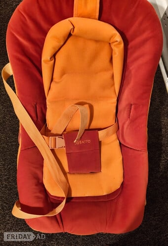 Baby bouncer   cosatto brand , very clean and modern safe and goo