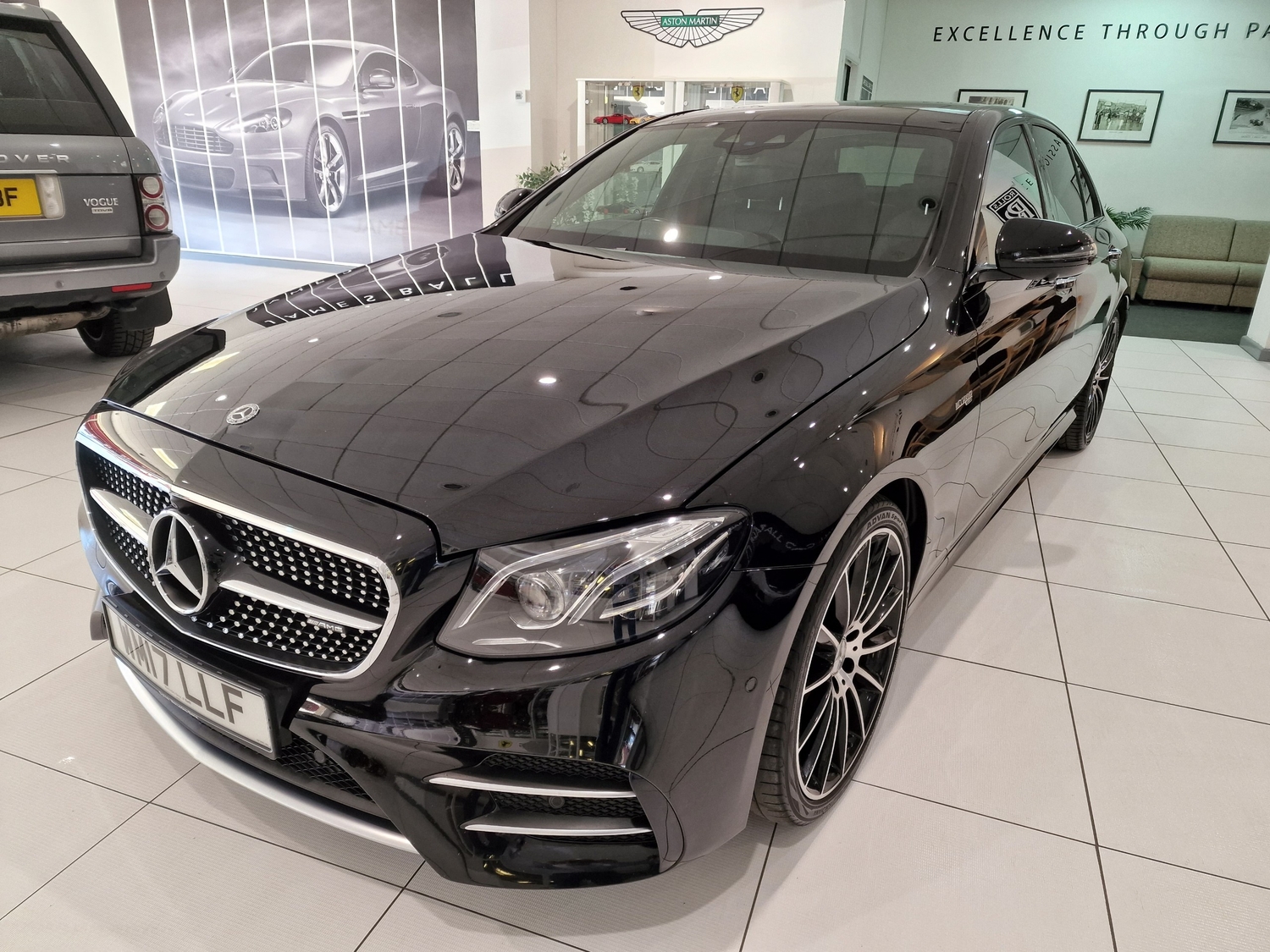 [ berth ]Mercedes-Benz AMG