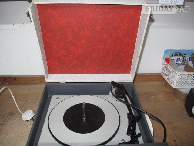 RECORD PLAYER AND TWO ROBERTS RADIOS FOR SALE - Tv, Audio & Cameras in Hastings