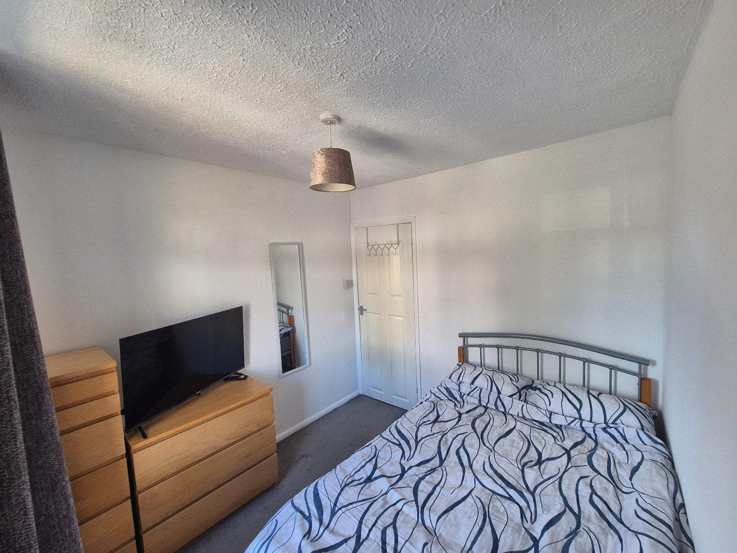 Cosey room with double bed