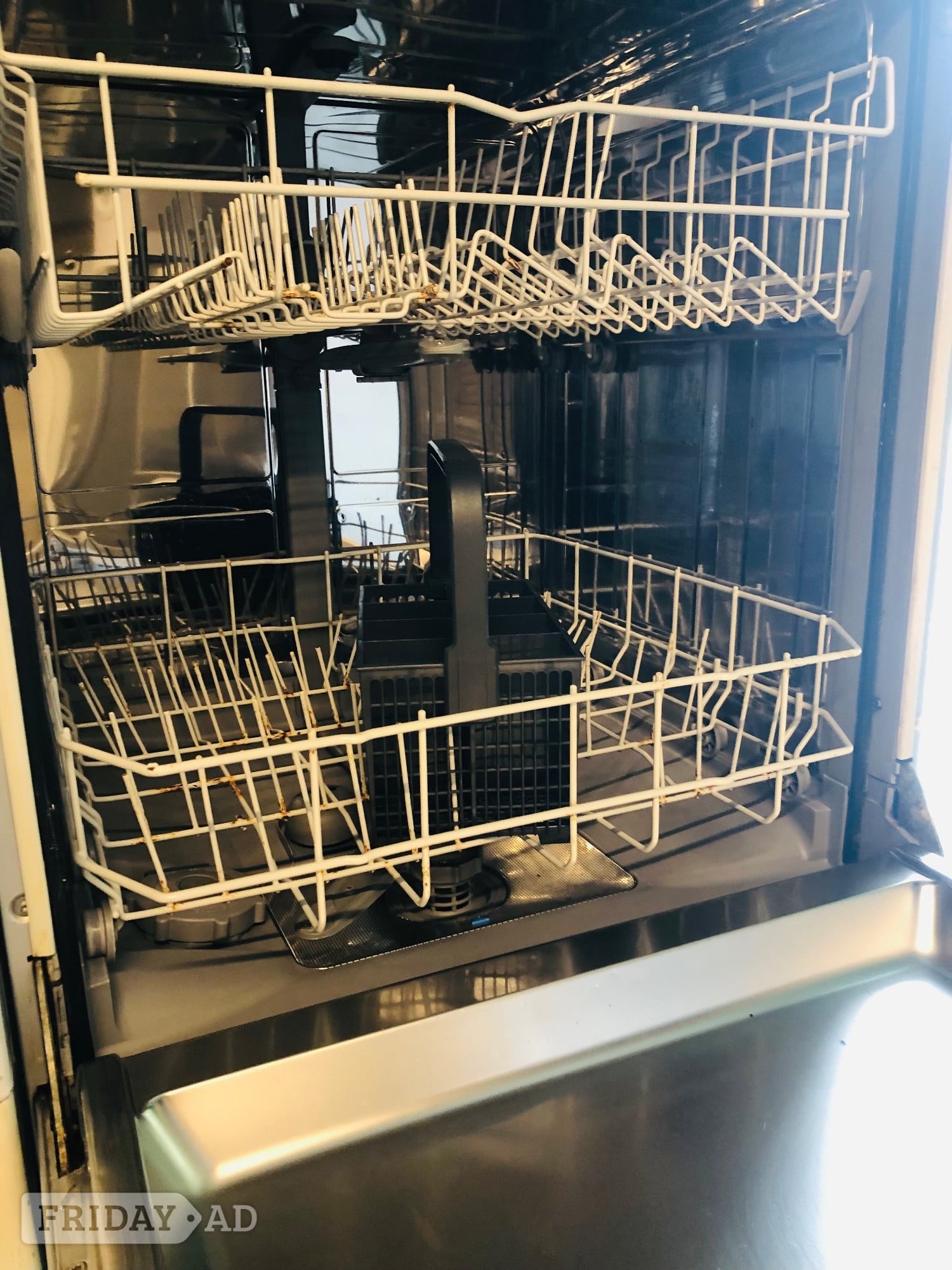 Bosch silver colour full size dishwasher in great condition 