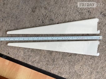 2 x Heavy duty twin slot shelving brackets.