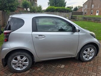 Toyota iq2 small city car 34700 genuine miles 