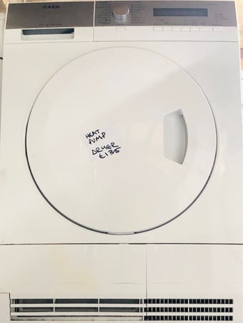 AEG Heat pump dryer in excellent condition 