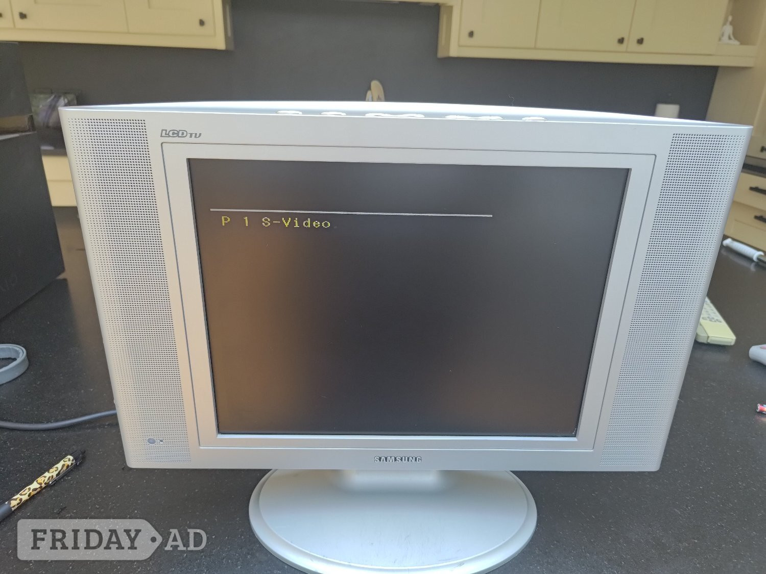 Samsung 15inch LCD TV Retro gaming