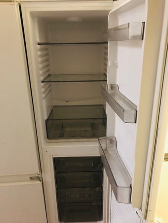 Montpellier Frost free fridge freezer in Good condition 
