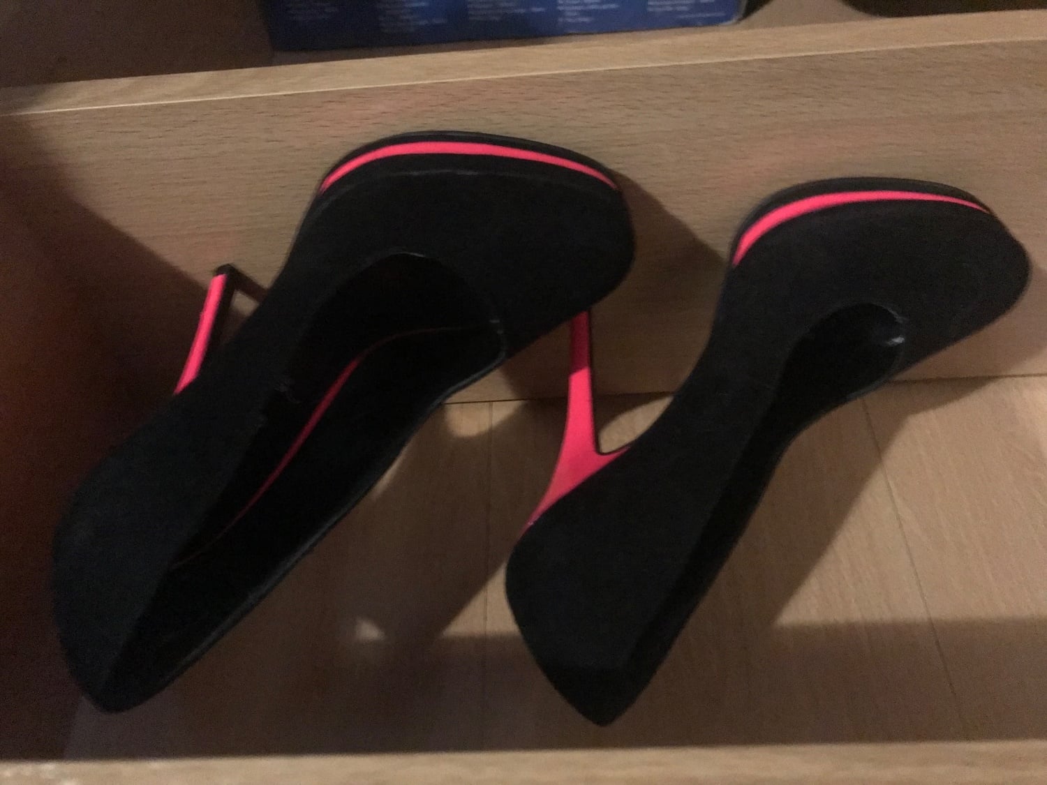 Stilleto black and pink